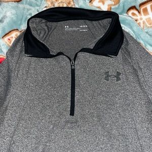 Athletic men’s gray long sleeve
